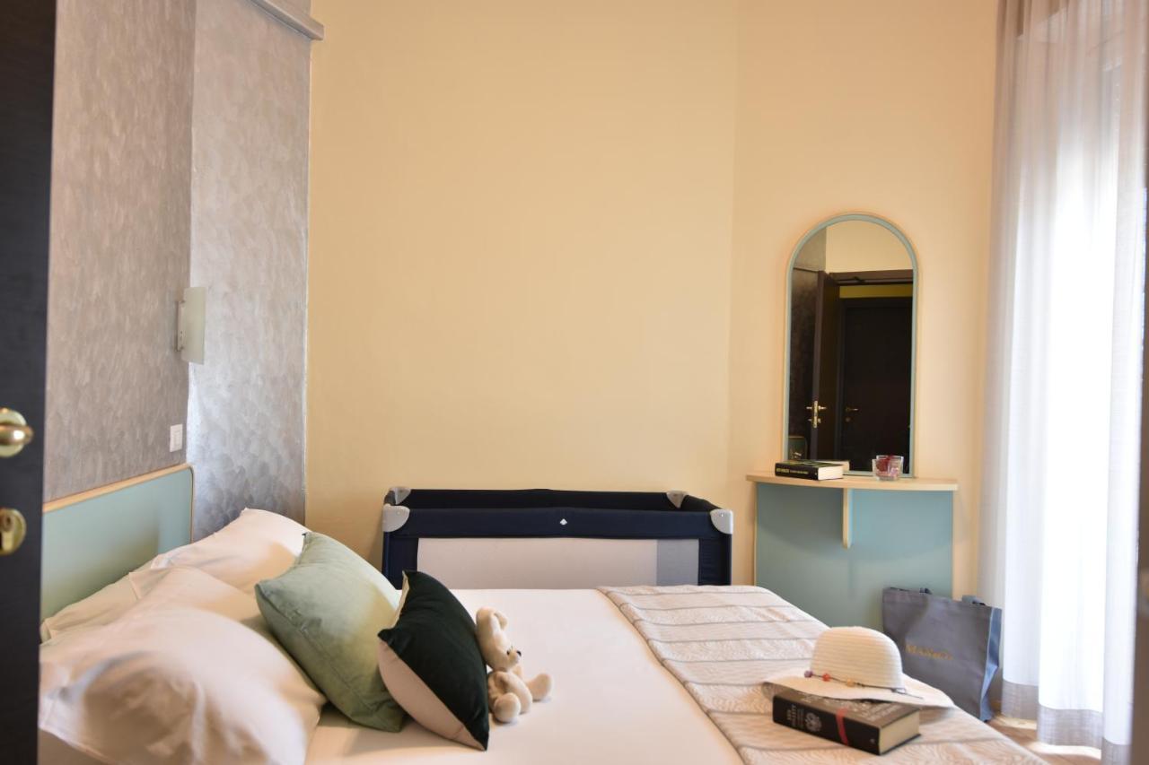 Hotel Jumbo Ріміні Екстер'єр фото