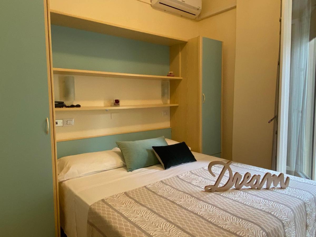 Hotel Jumbo Ріміні Екстер'єр фото