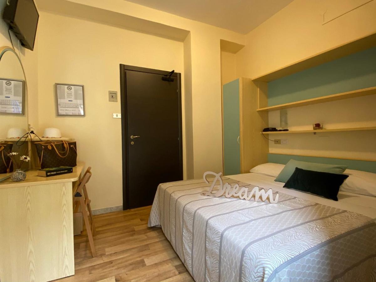 Hotel Jumbo Ріміні Екстер'єр фото