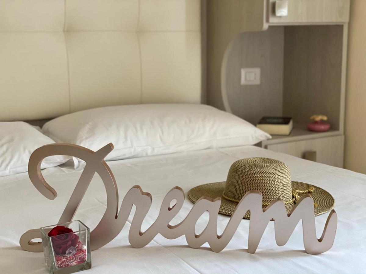Hotel Jumbo Ріміні Екстер'єр фото
