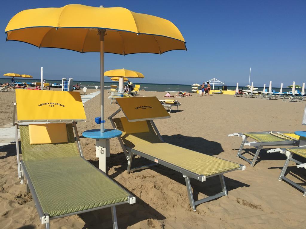 Hotel Jumbo Ріміні Екстер'єр фото