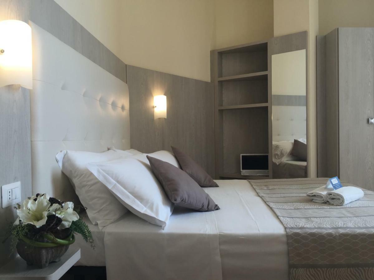 Hotel Jumbo Ріміні Екстер'єр фото